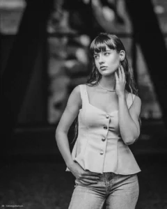 looking away... (with poll!)i often hear from my models that they like the pictures on which th