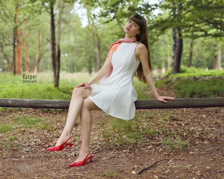 she is a lady in waiting mellia.s official kasperfotografie